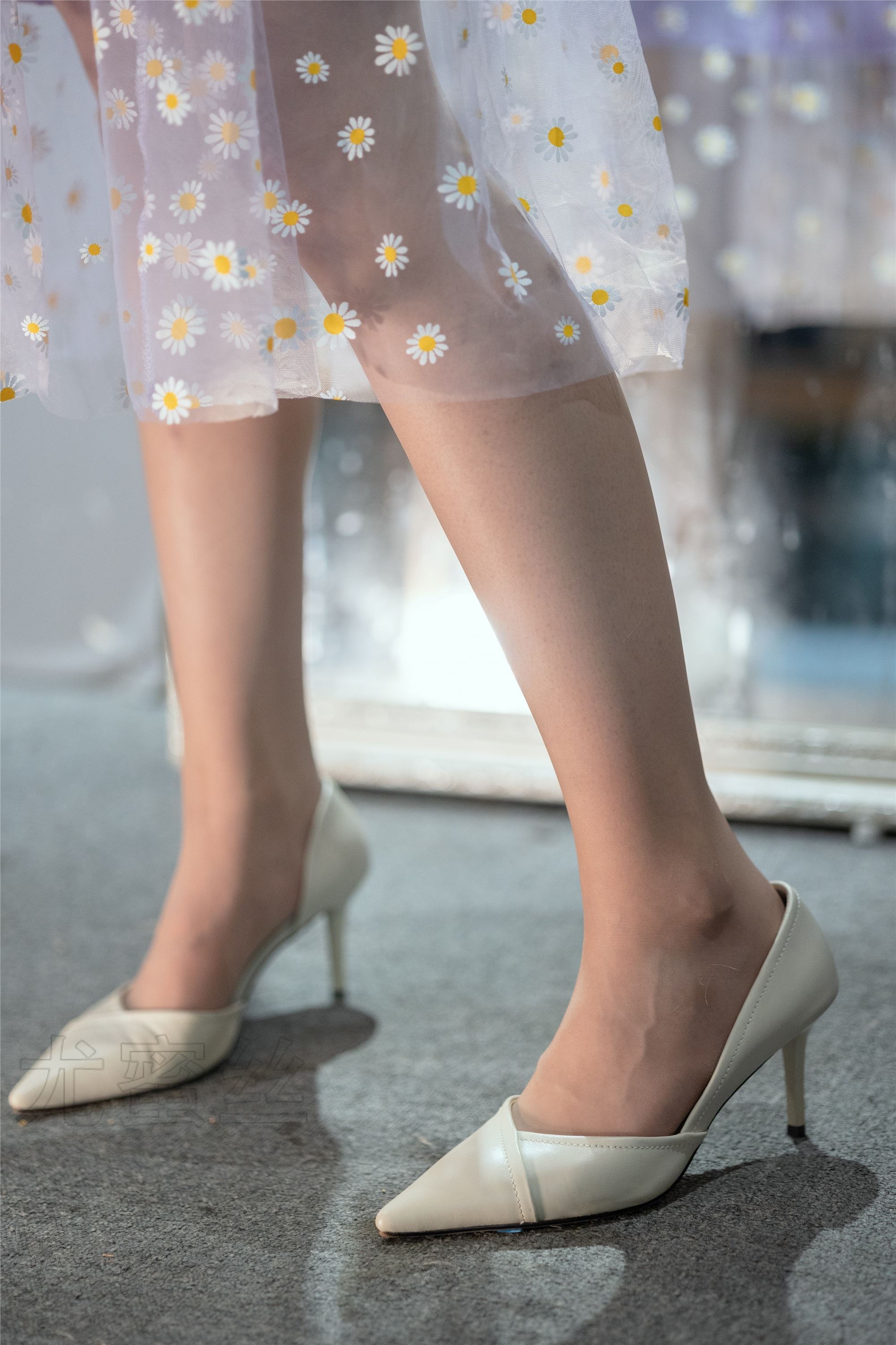 尤蜜丝 穿搭写真 NO.056